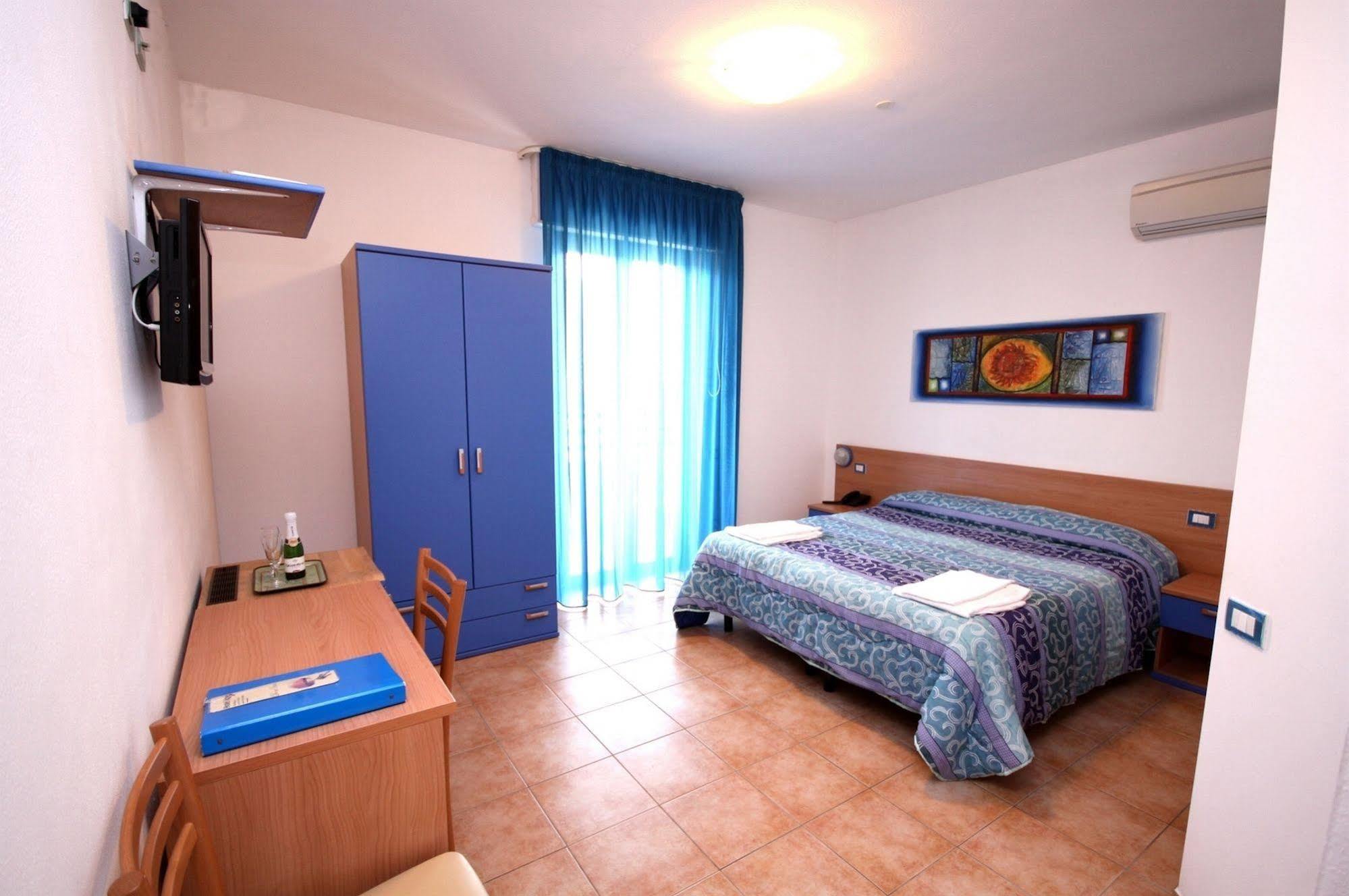 Hotel Alguer Экстерьер фото